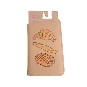 Frasier Sterling Croissant Passport Case